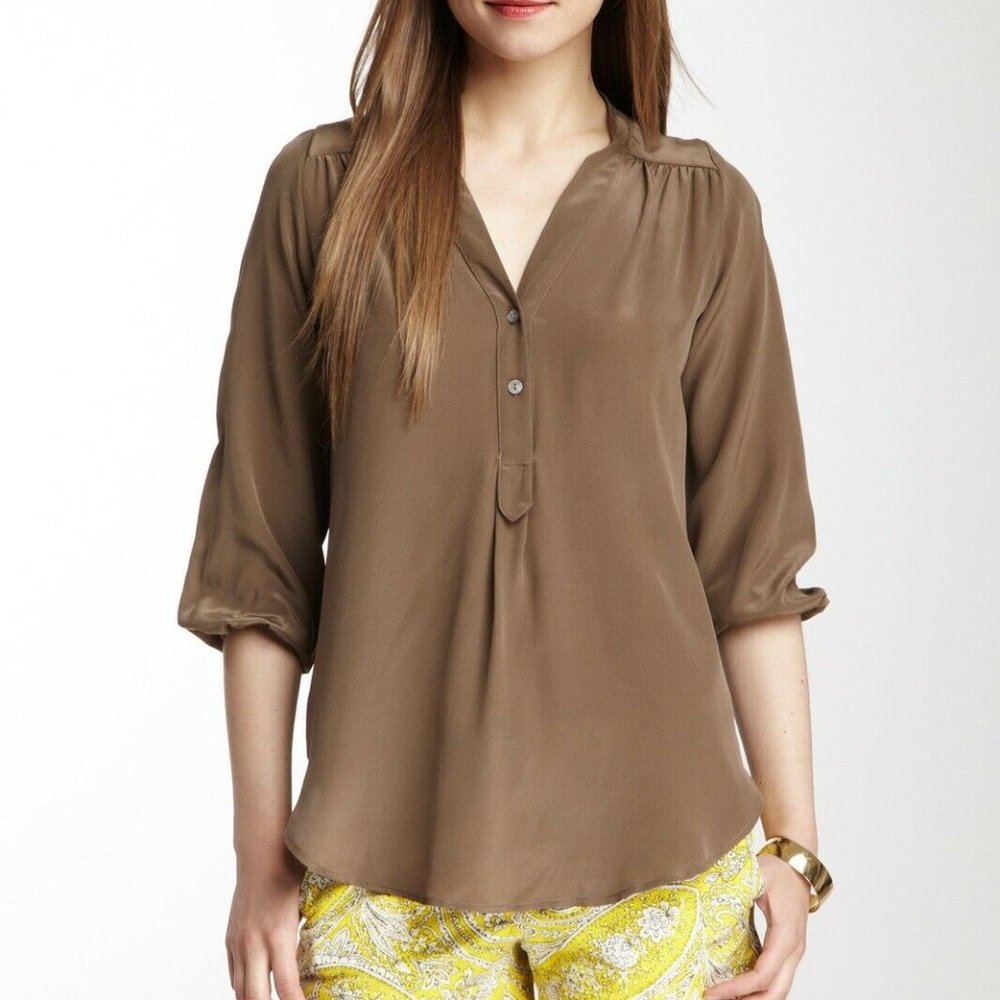 Amour Vert Amy Blouse (Taupe) NWT